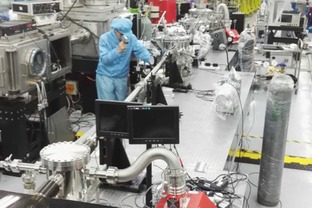 上海分院科研人员在实验室过年 新一代家用电器的研发故事